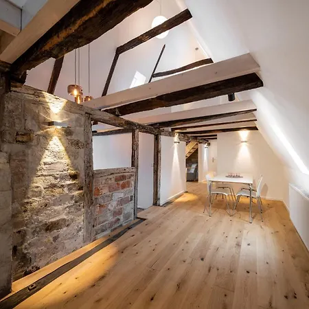 Michaelis - Schrangen-suites-1389 * Линебург